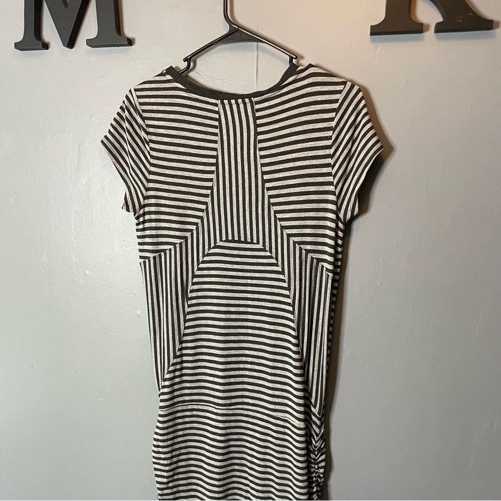 Athleta Black and gray striped ruched Midi Dress size small body con - Picture 9 of 10